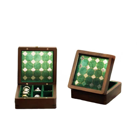 Solid Walnut Jewelry Box with Magnetic Lid
